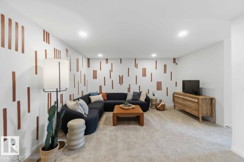 7105 50A Avenue, Beaumont, AB - Indoor