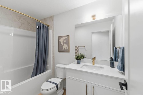 7105 50A Avenue, Beaumont, AB - Indoor Photo Showing Bathroom