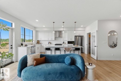 7105 50A Avenue, Beaumont, AB - Indoor
