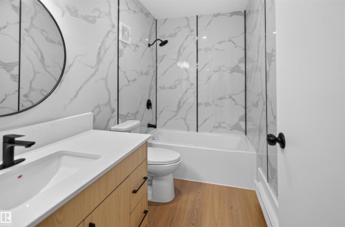 #305 11907 81 St Nw, Edmonton, AB - Indoor Photo Showing Bathroom