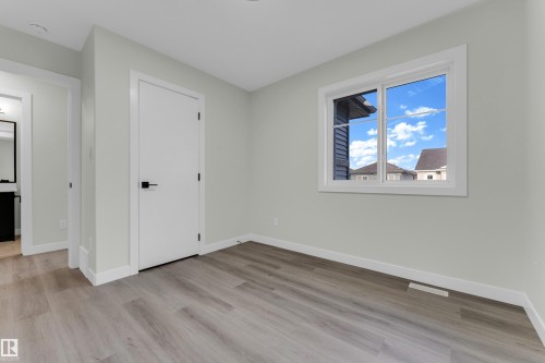 70 Covell Common, Spruce Grove, AB - Indoor Photo Showing Other Room