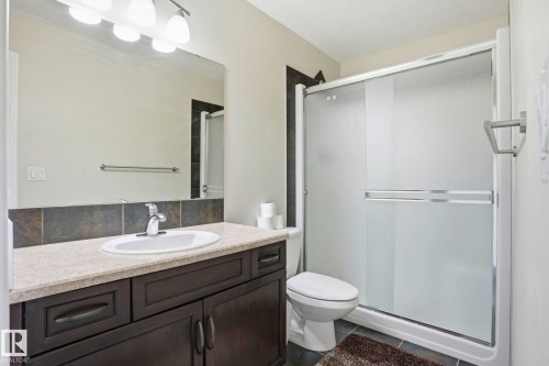 10 Rockwell Close, Fort Saskatchewan, AB - Indoor Photo Showing Bathroom