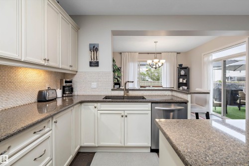 4015 Alexander Way Sw, Edmonton, AB 