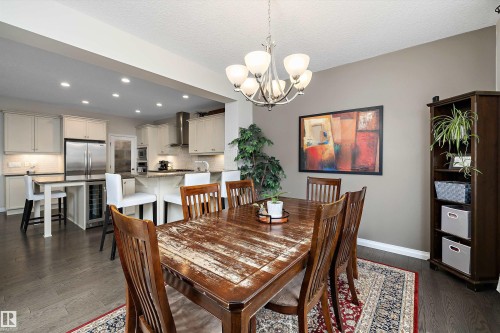 4015 Alexander Way Sw, Edmonton, AB 