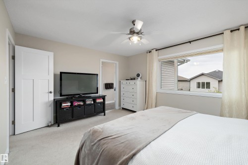 4015 Alexander Way Sw, Edmonton, AB 