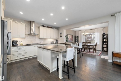 4015 Alexander Way Sw, Edmonton, AB 