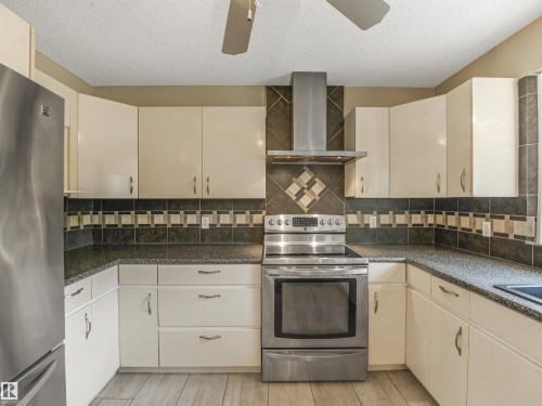 4335 47 Street Nw, Edmonton, AB - Indoor Photo Showing Kitchen