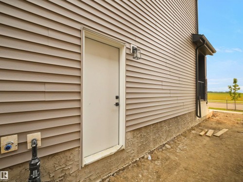 Beaumont, AB - Outdoor With Exterior