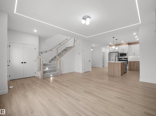 Beaumont, AB - Indoor Photo Showing Other Room