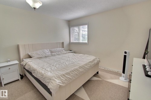 17004 100 Street Nw, Edmonton, AB - Indoor Photo Showing Bedroom