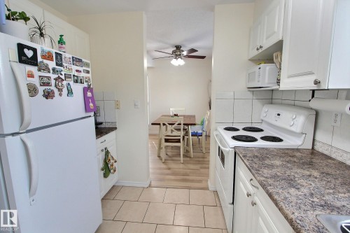 17004 100 Street Nw, Edmonton, AB - Indoor Photo Showing Kitchen