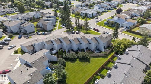 Residential neighborhood with a mix of single-family homes and multi-unit dwellings - 17775 95 Street Nw, Edmonton, AB 