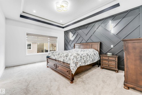 1827 17 Avenue Nw, Edmonton, AB - Indoor Photo Showing Bedroom