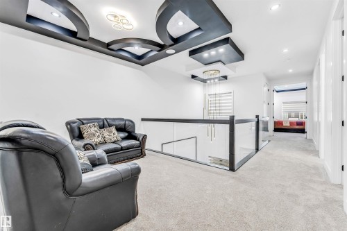 1827 17 Avenue Nw, Edmonton, AB - Indoor