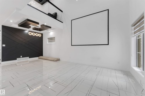 1827 17 Avenue Nw, Edmonton, AB -  Photo Showing Other Room