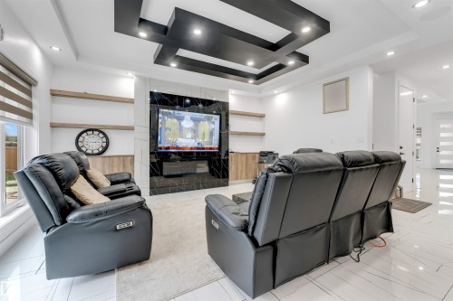 1827 17 Avenue Nw, Edmonton, AB - Indoor