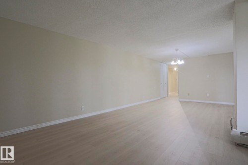 #102 8220 Jasper Av Nw, Edmonton, AB 