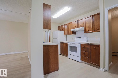 #102 8220 Jasper Av Nw, Edmonton, AB 