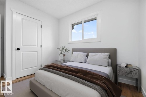 7823 148 Avenue Nw, Edmonton, AB - Indoor Photo Showing Bedroom