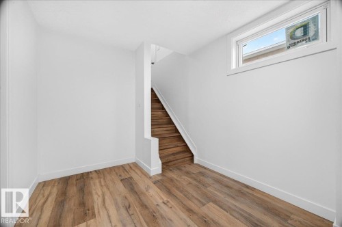 7823 148 Avenue Nw, Edmonton, AB - Indoor Photo Showing Other Room