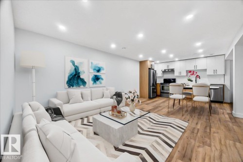 7823 148 Avenue Nw, Edmonton, AB - Indoor Photo Showing Living Room