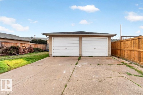 7823 148 Avenue Nw, Edmonton, AB - Outdoor With Exterior