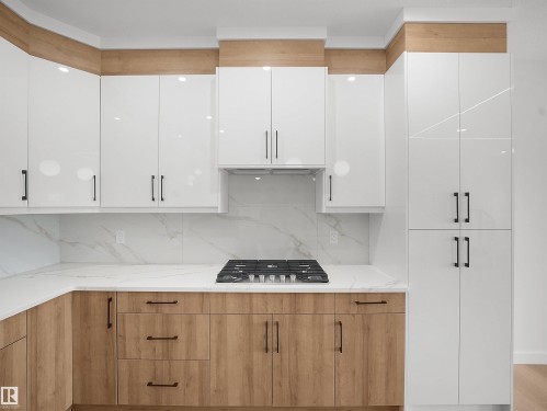 Beaumont, AB - Indoor Photo Showing Kitchen