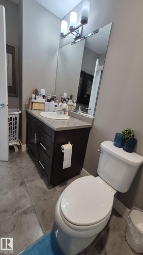 #9 804 Welsh Dr Sw, Edmonton, AB - Indoor Photo Showing Bathroom