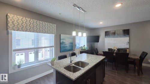 #9 804 Welsh Dr Sw, Edmonton, AB - Indoor