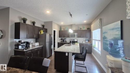 #9 804 Welsh Dr Sw, Edmonton, AB - Indoor Photo Showing Kitchen With Double Sink