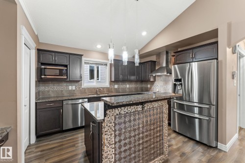 17027 121 Street Nw, Edmonton, AB - Indoor Photo Showing Kitchen With Upgraded Kitchen
