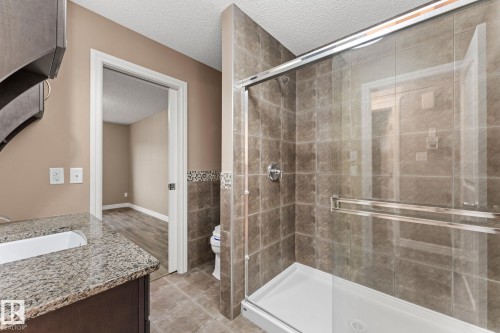 17027 121 Street Nw, Edmonton, AB - Indoor Photo Showing Bathroom