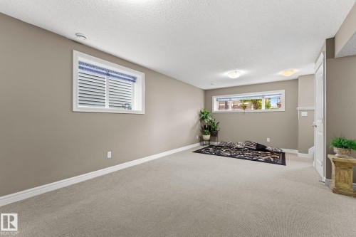 17027 121 Street Nw, Edmonton, AB - Indoor