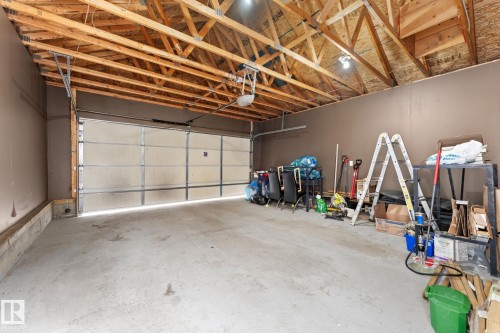 17027 121 Street Nw, Edmonton, AB - Indoor Photo Showing Garage