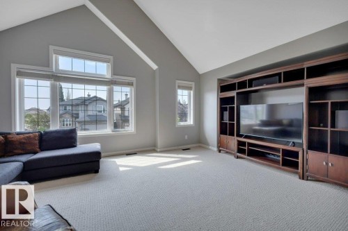 6483 Sandin Crescent Nw, Edmonton, AB - Indoor Photo Showing Living Room