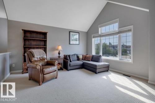 6483 Sandin Crescent Nw, Edmonton, AB - Indoor Photo Showing Living Room