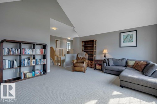6483 Sandin Crescent Nw, Edmonton, AB - Indoor Photo Showing Living Room