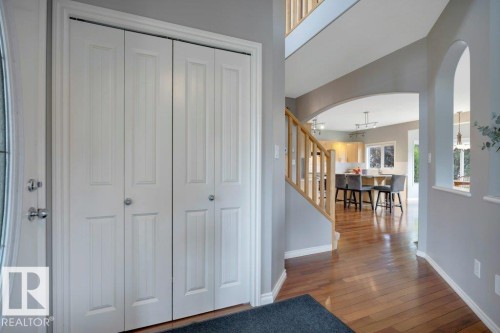 6483 Sandin Crescent Nw, Edmonton, AB - Indoor Photo Showing Other Room