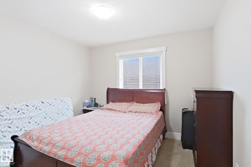 1862 32A Street Nw, Edmonton, AB - Indoor Photo Showing Bedroom