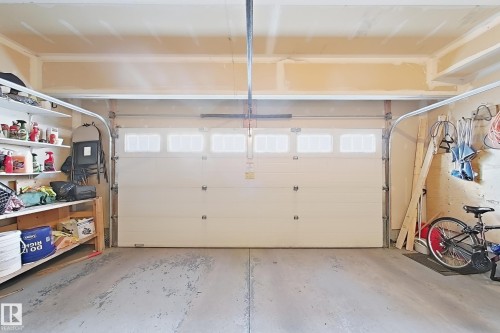 1862 32A Street Nw, Edmonton, AB - Indoor Photo Showing Garage