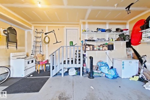 1862 32A Street Nw, Edmonton, AB - Indoor