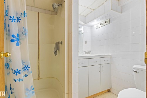 Additional content - 11139 157 Avenue Nw, Edmonton, AB - Indoor Photo Showing Bathroom