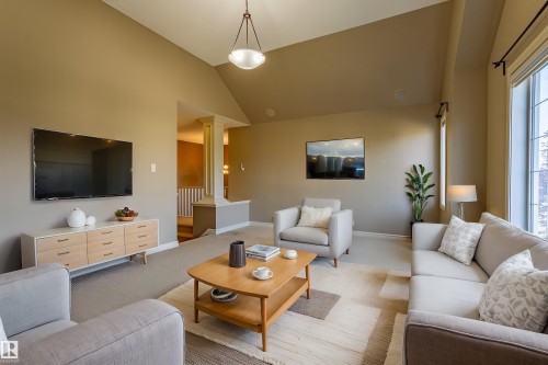 1115 117A Street Sw, Edmonton, AB - Indoor Photo Showing Living Room