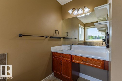 1115 117A Street Sw, Edmonton, AB - Indoor Photo Showing Bathroom