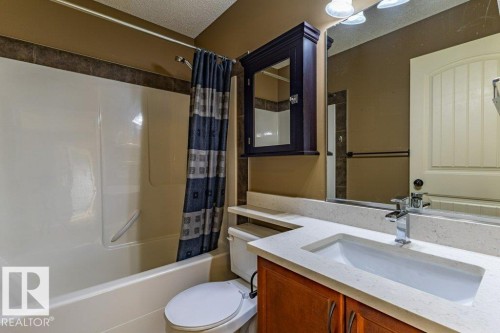 1115 117A Street Sw, Edmonton, AB - Indoor Photo Showing Bathroom