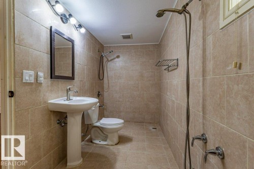 1115 117A Street Sw, Edmonton, AB - Indoor Photo Showing Bathroom