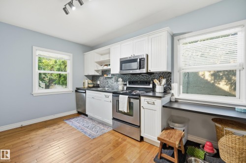 11612 110A Avenue Nw, Edmonton, AB - Indoor Photo Showing Kitchen