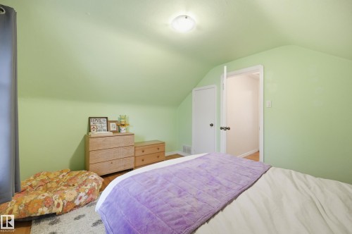 11612 110A Avenue Nw, Edmonton, AB - Indoor Photo Showing Bedroom