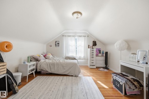 11612 110A Avenue Nw, Edmonton, AB - Indoor Photo Showing Bedroom