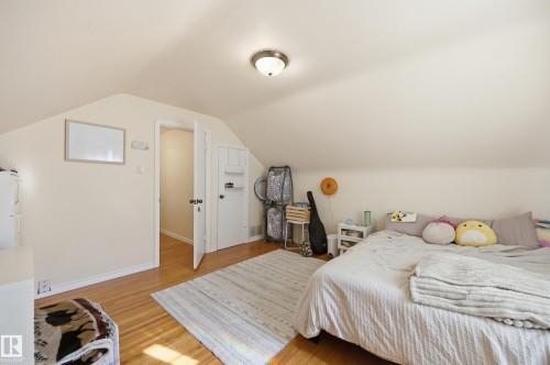 11612 110A Avenue Nw, Edmonton, AB - Indoor Photo Showing Bedroom